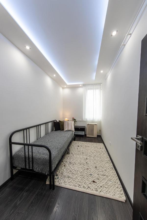 Spacious 3-Room Apartment With Free Parking Budapest Ngoại thất bức ảnh