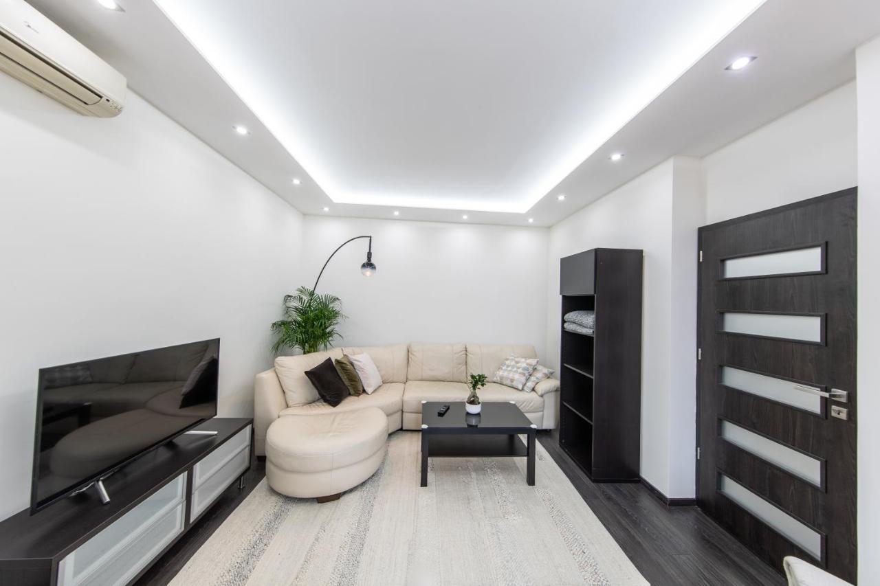 Spacious 3-Room Apartment With Free Parking Budapest Ngoại thất bức ảnh